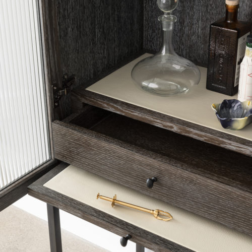 Hugo Cabinet